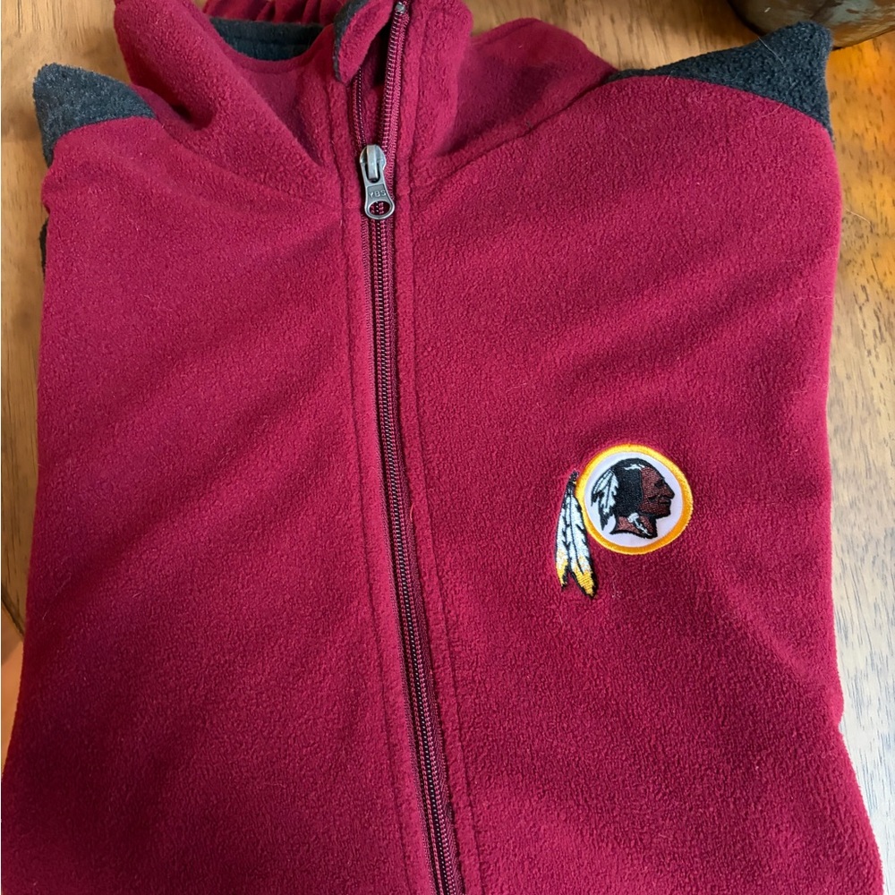 Mens Washington Redskins Full Zip- Zip-Up Fleece with Embroidered Logo. Size L